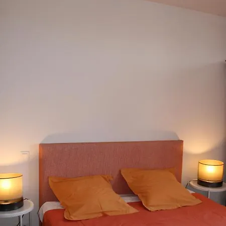 Apartment Superbe T4 A Royan, 2 Minutes A Pied De La Mer.