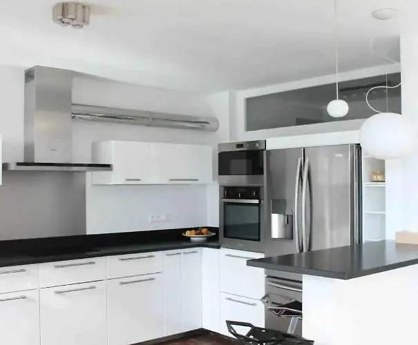 Superbe T4 A Royan, 2 Minutes A Pied De La Mer.